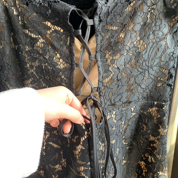 Tobi Lace dress - Picture 3 of 6